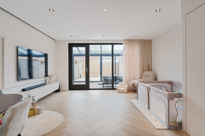 Tussenwoning te koop: Hugo de Grootlaan 26, Zoetermeer