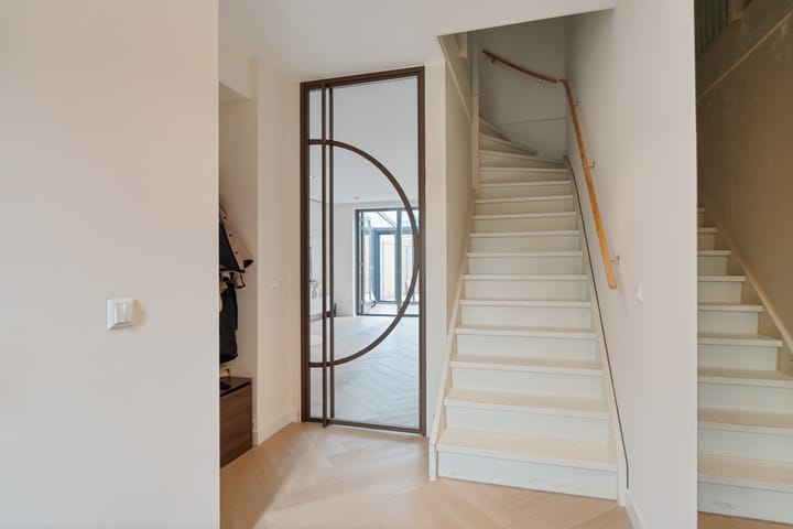 Tussenwoning te koop: Hugo de Grootlaan 26, Zoetermeer