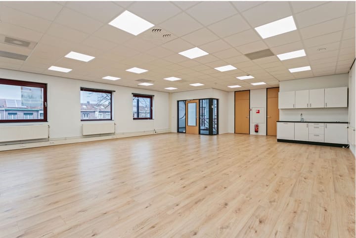 Ringbaan-Oost 152, Tilburg