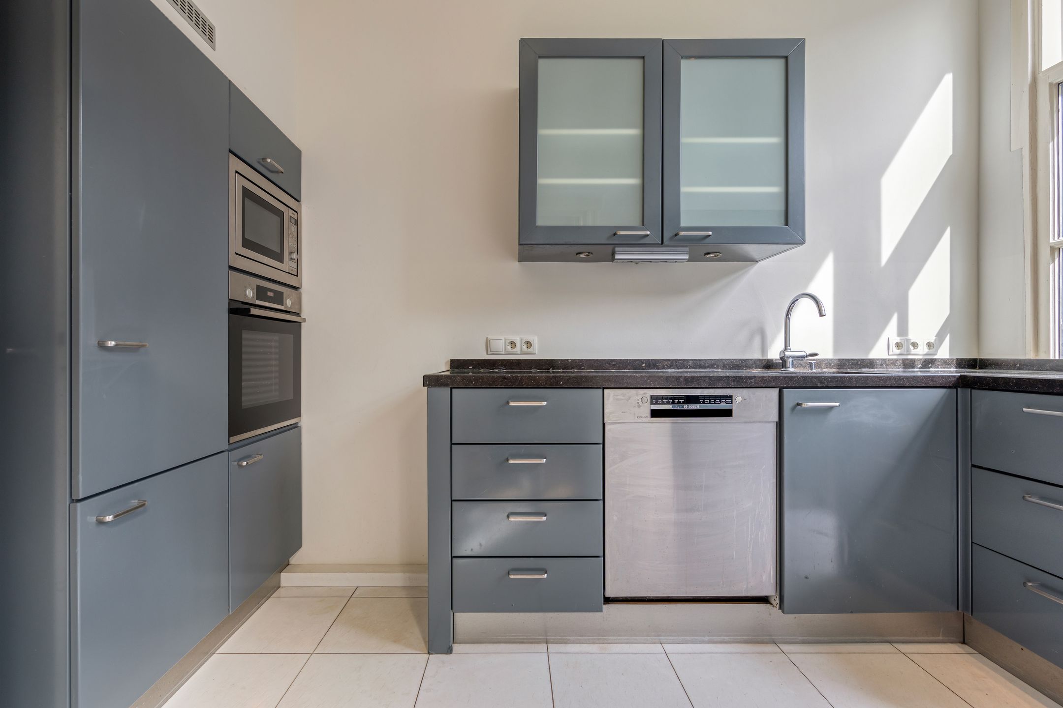 Foto 21 van Van Beverningkstraat 146