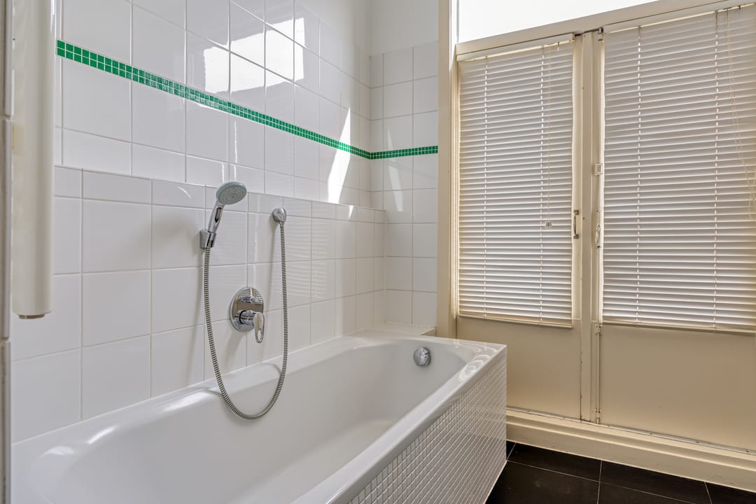 Foto 31 van Van Beverningkstraat 146