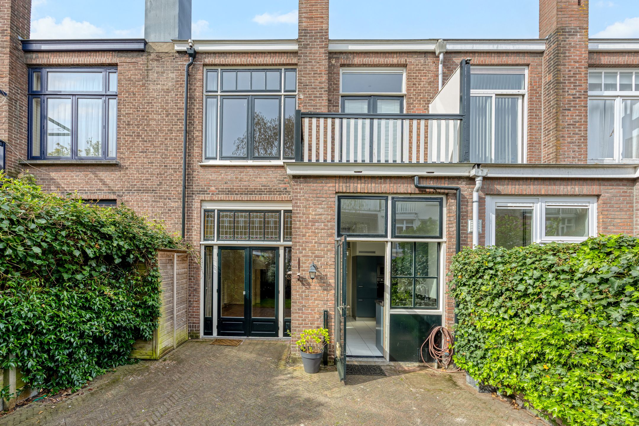 Foto 48 van Van Beverningkstraat 146