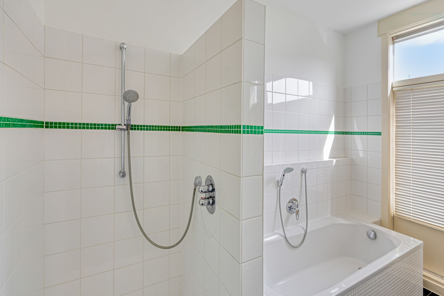 Foto 34 van Van Beverningkstraat 146