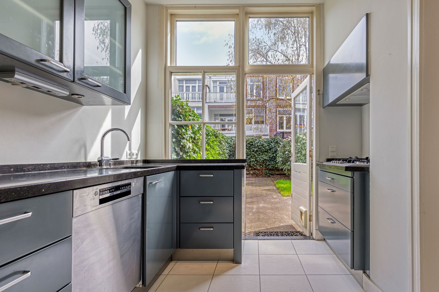 Foto 20 van Van Beverningkstraat 146