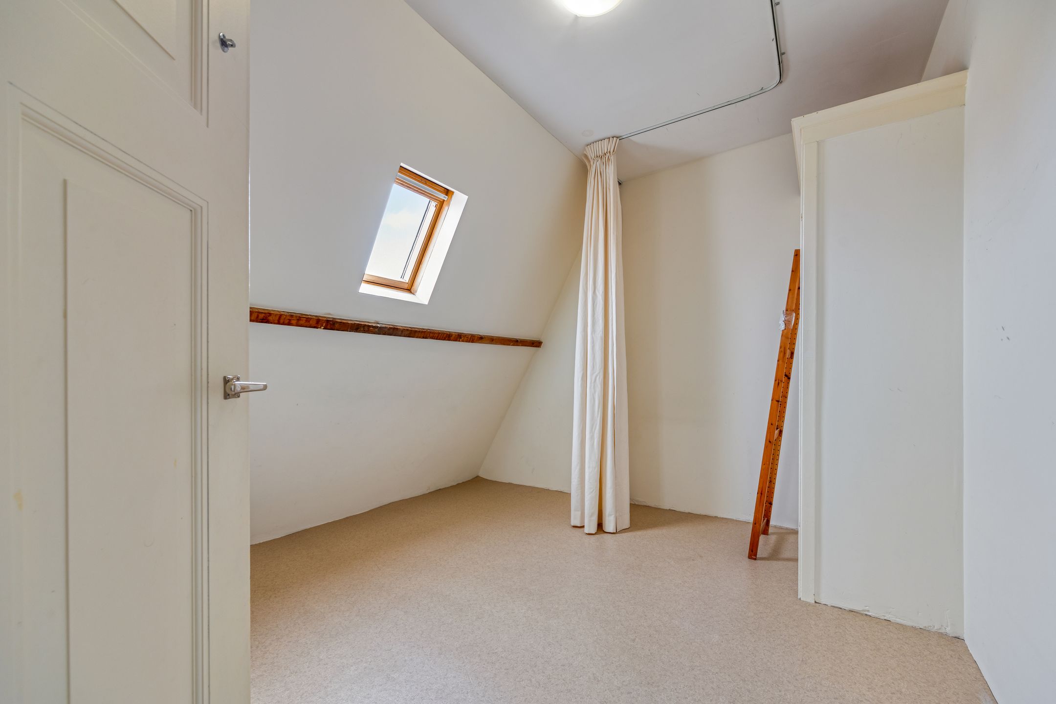 Foto 39 van Van Beverningkstraat 146