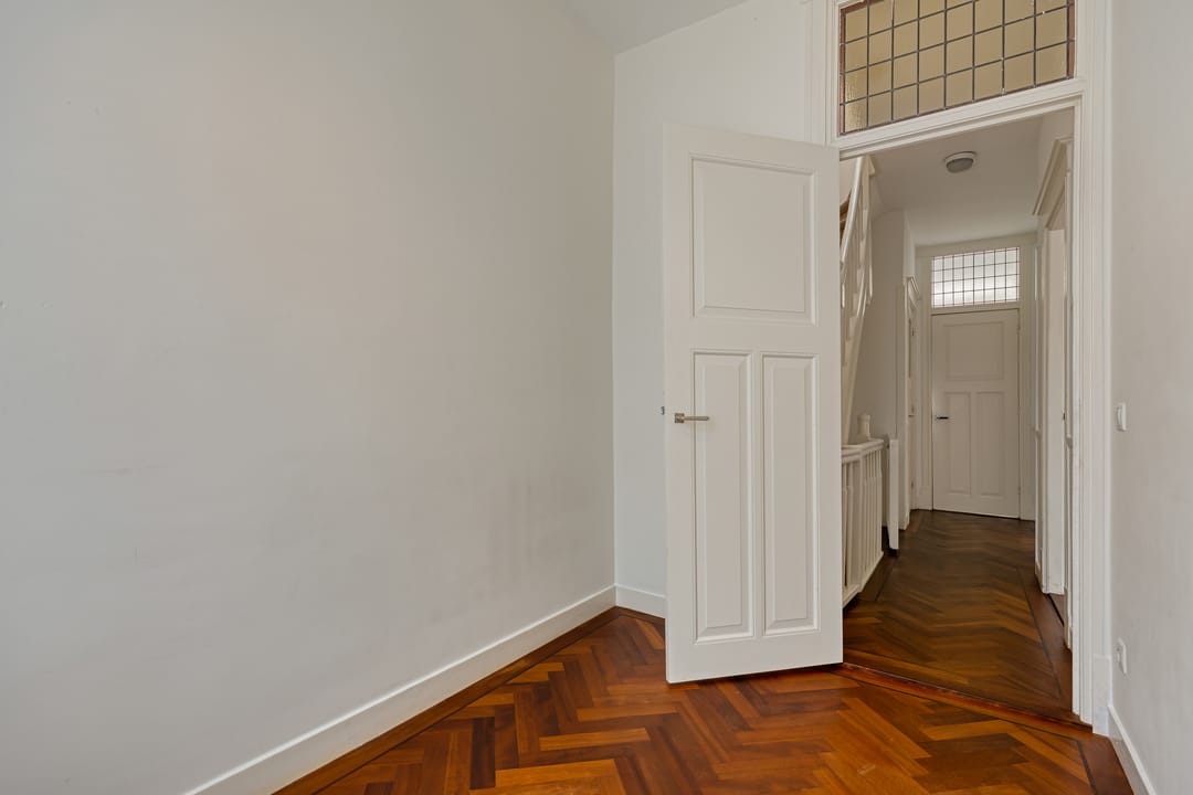 Foto 37 van Van Beverningkstraat 146