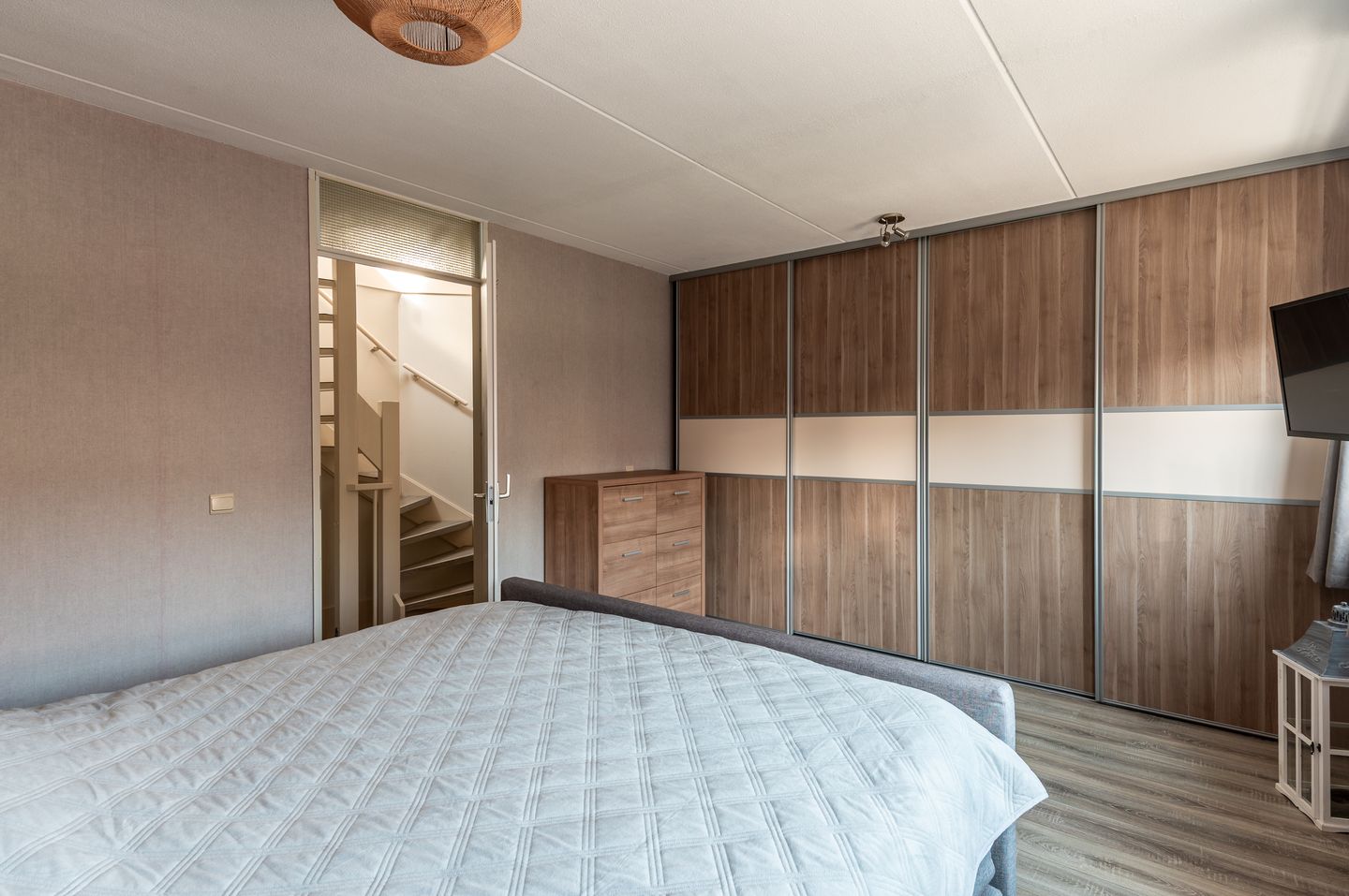 Foto 25 van Adrienne Solserstraat 35