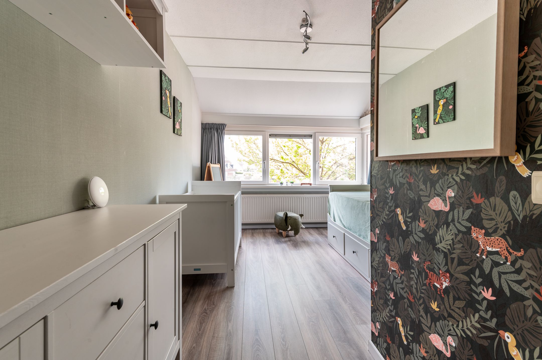 Foto 27 van Adrienne Solserstraat 35