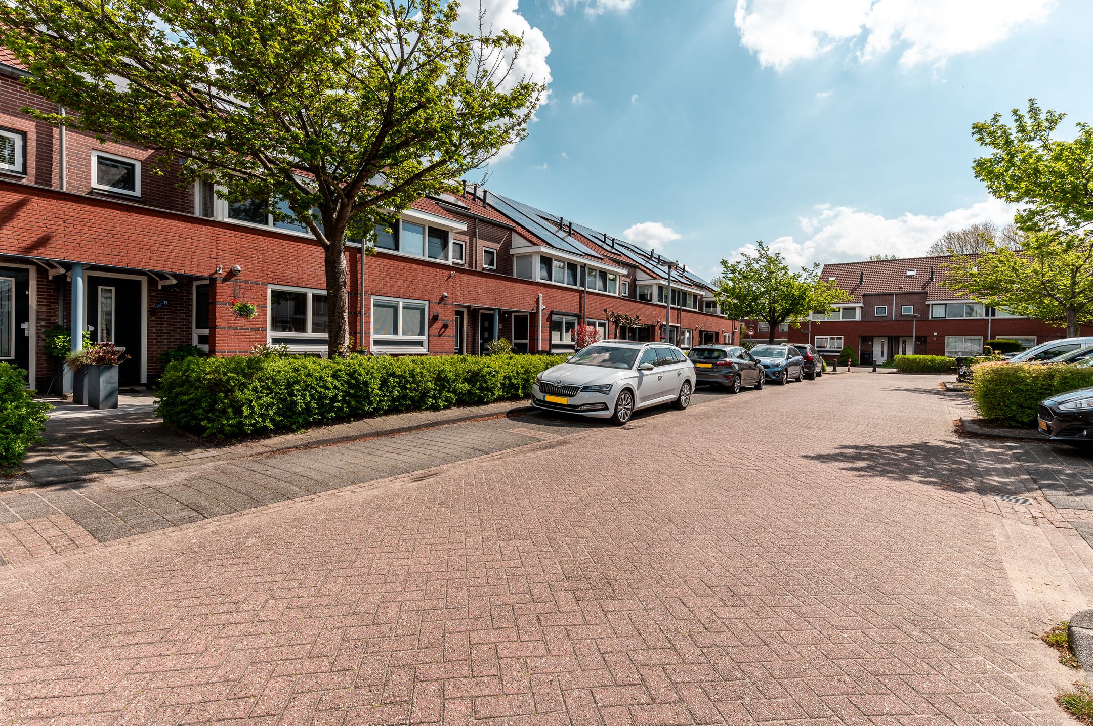 Foto 42 van Adrienne Solserstraat 35