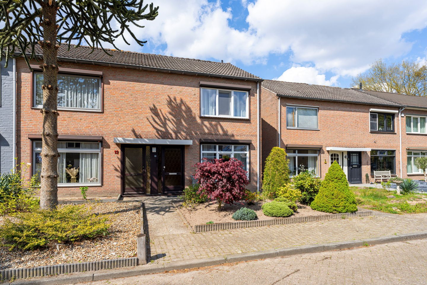 Spacious Family Home with Four Bedrooms and Sunny Garden in Oisterwijk — 29