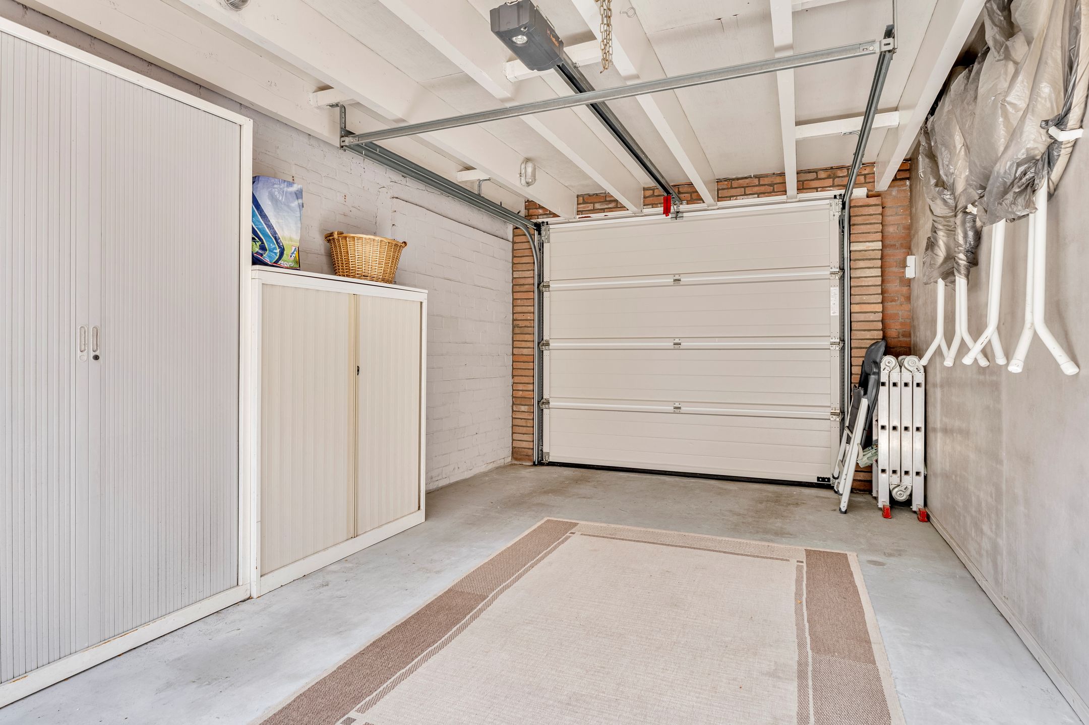 Spacious Family Home with Four Bedrooms and Sunny Garden in Oisterwijk — 27