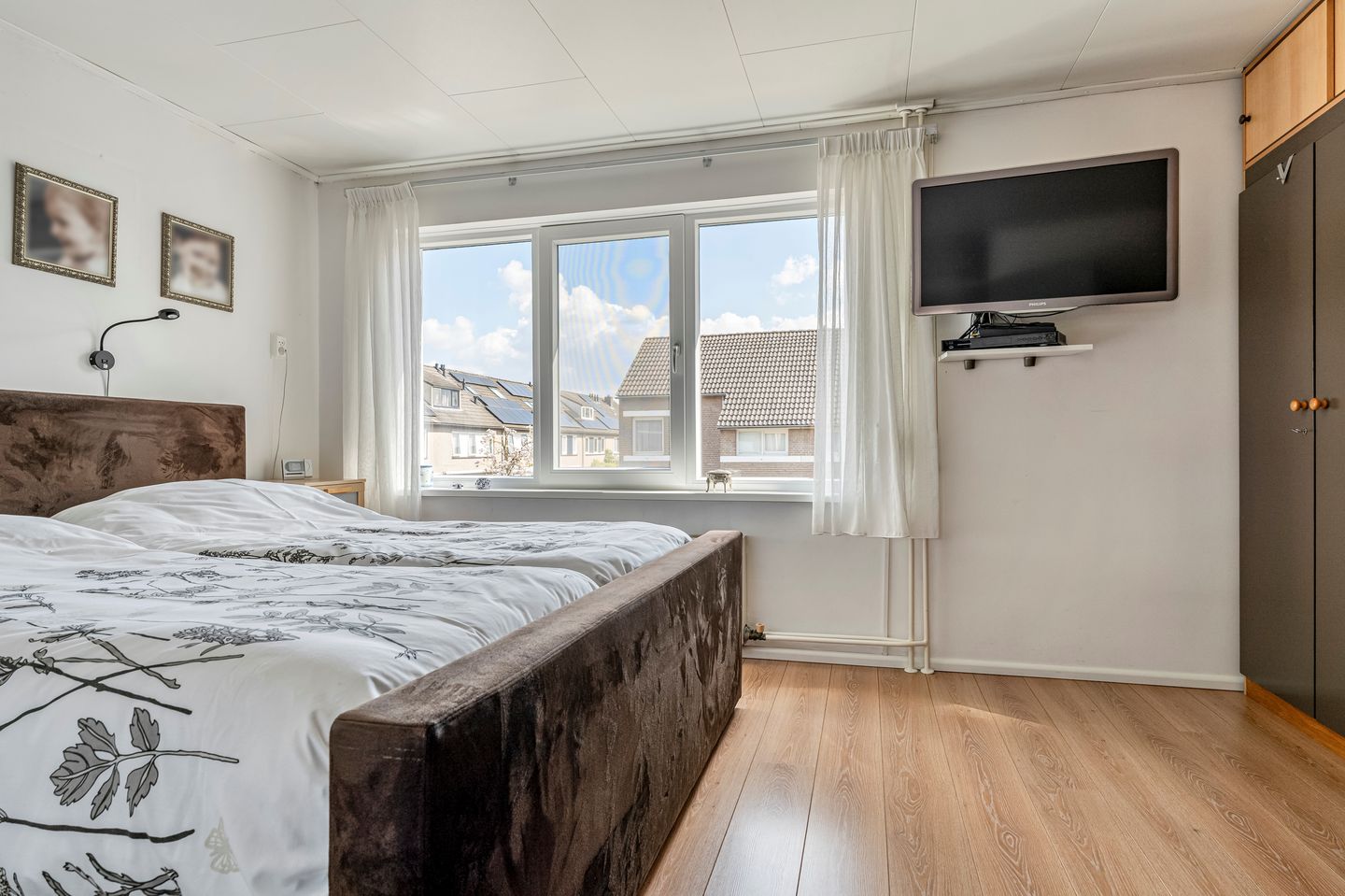 Spacious Family Home with Four Bedrooms and Sunny Garden in Oisterwijk — 14