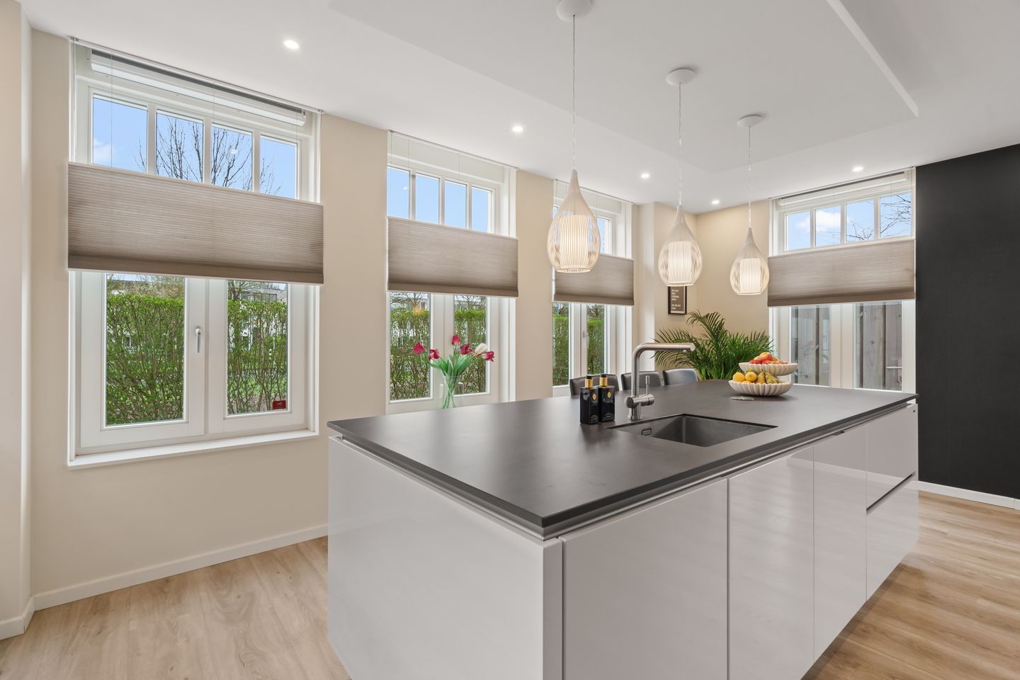 Foto 19 van Emmikkerboslaan 78