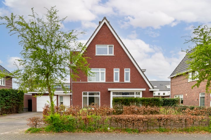 Photo 2 of Velpstraat 12