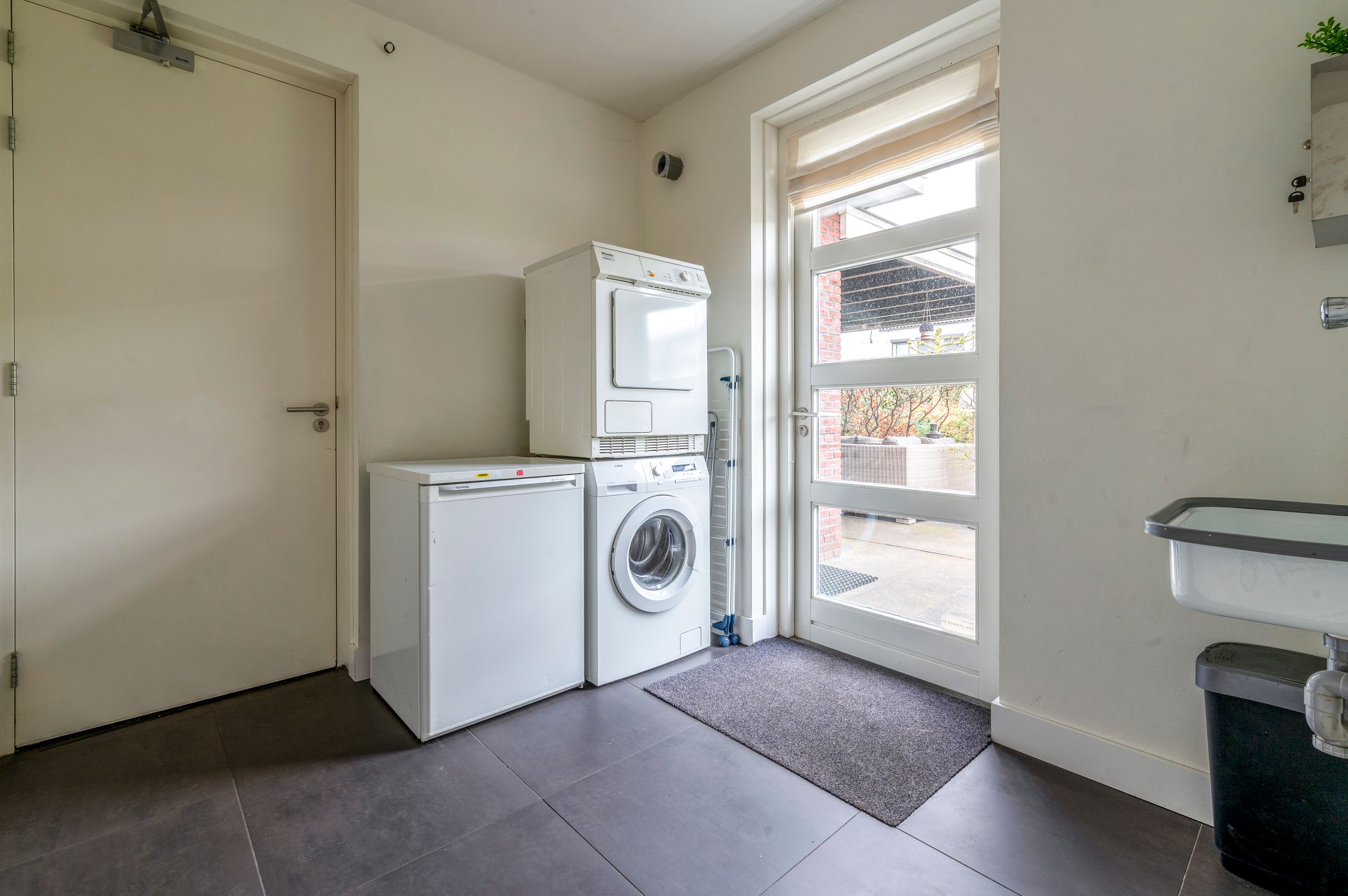 Foto 18 van Velpstraat 12