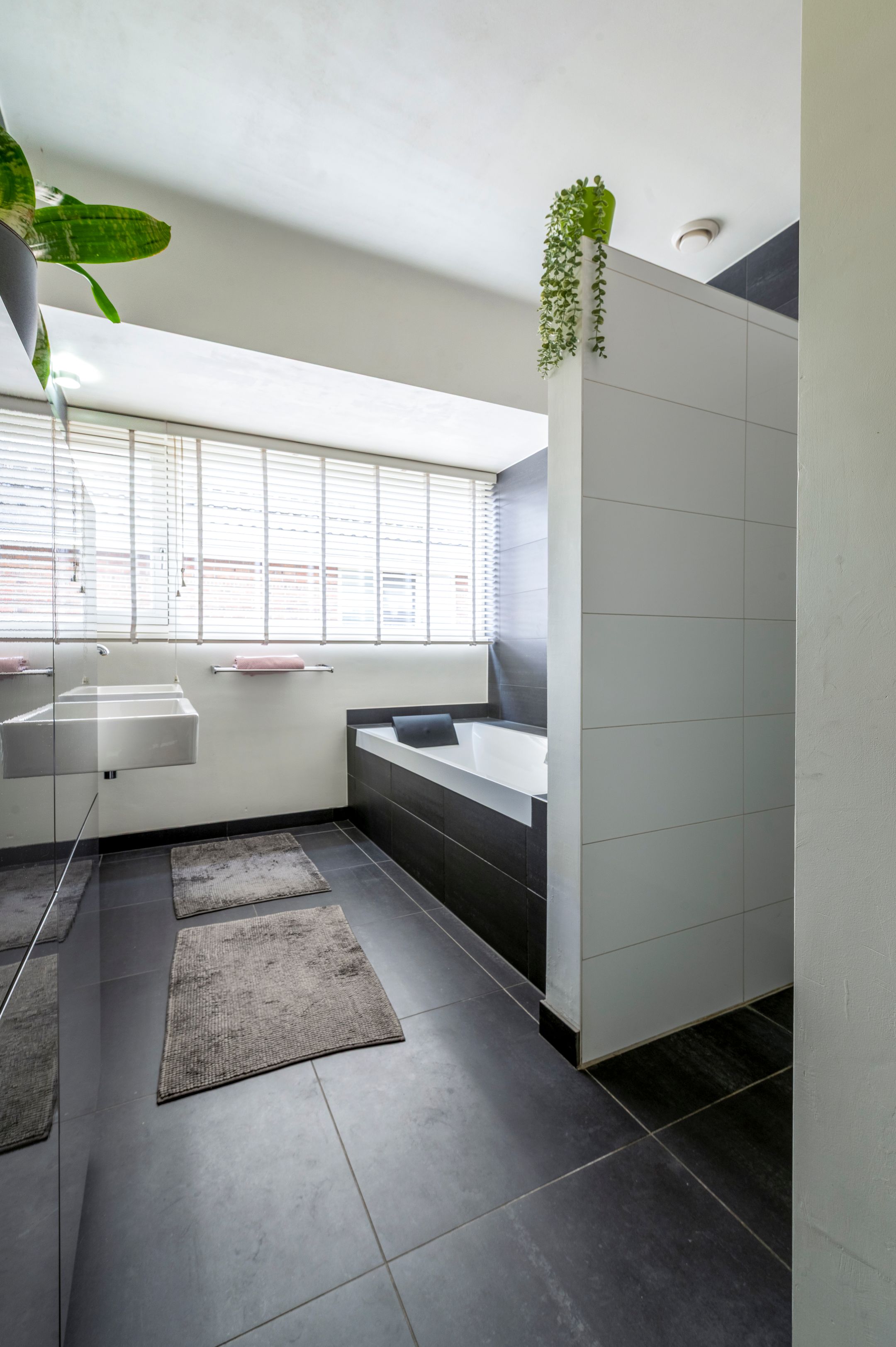 Foto 24 van Velpstraat 12