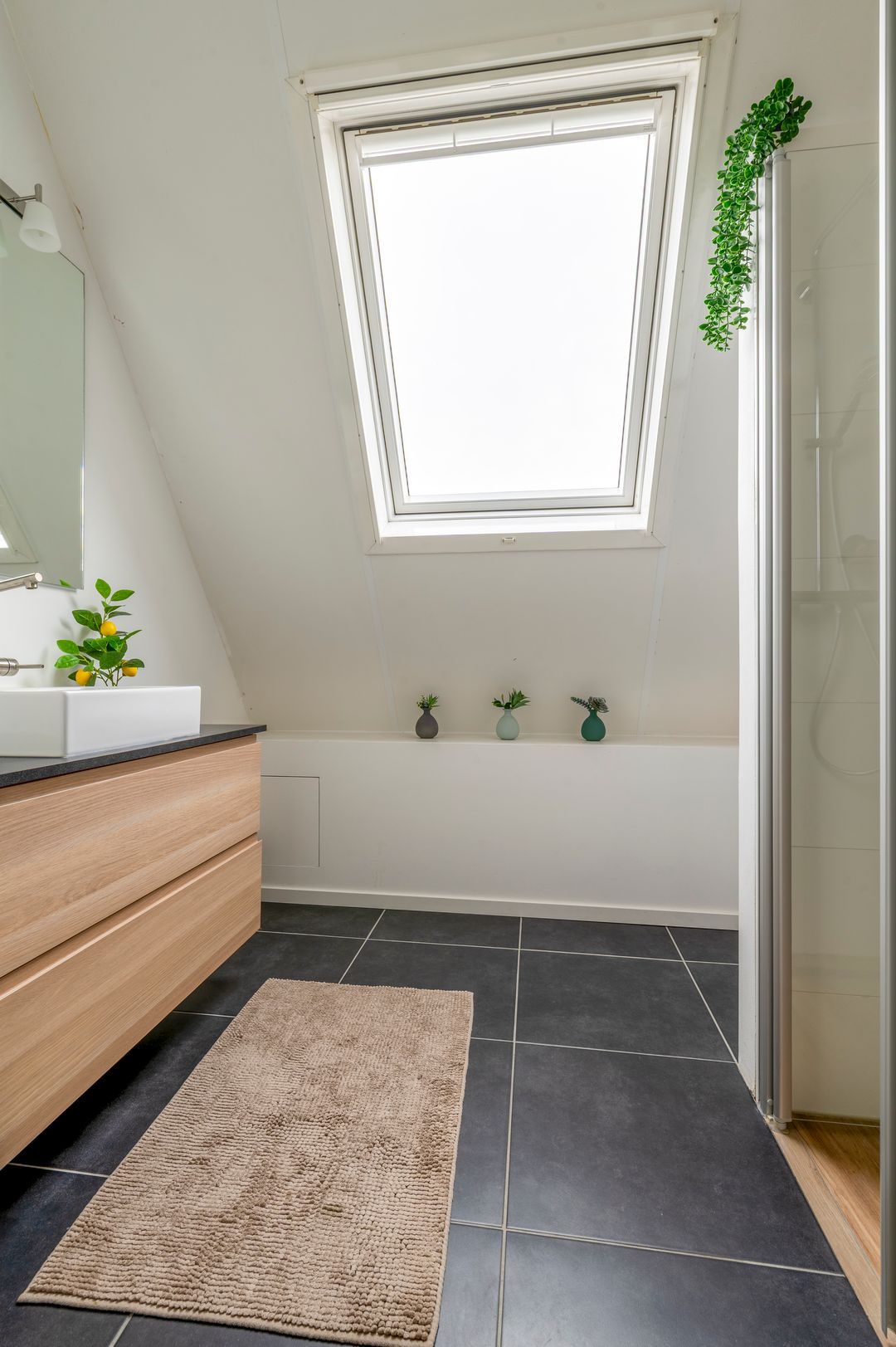 Foto 32 van Velpstraat 12