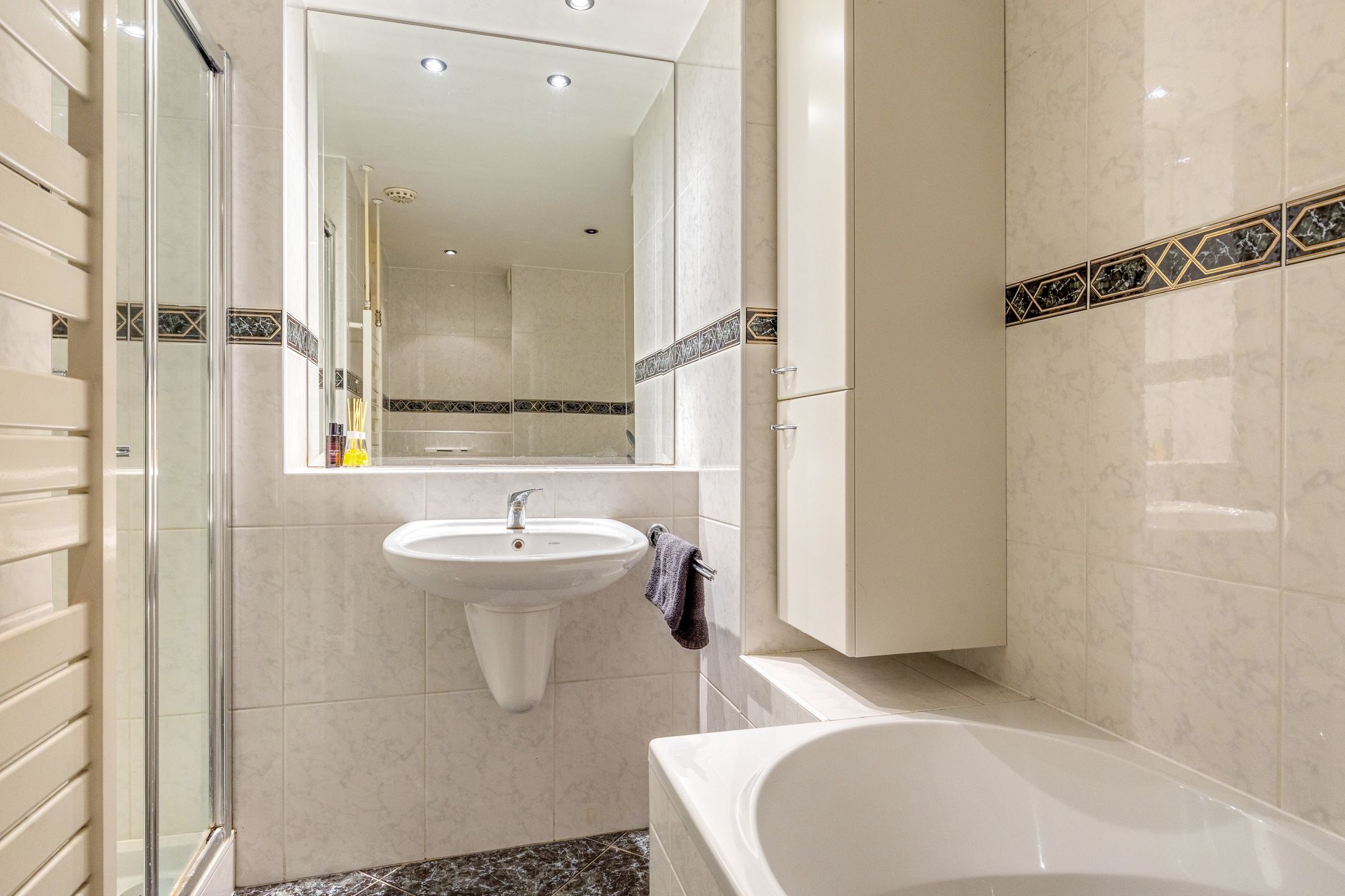 Foto 15 van Loenastraat 14