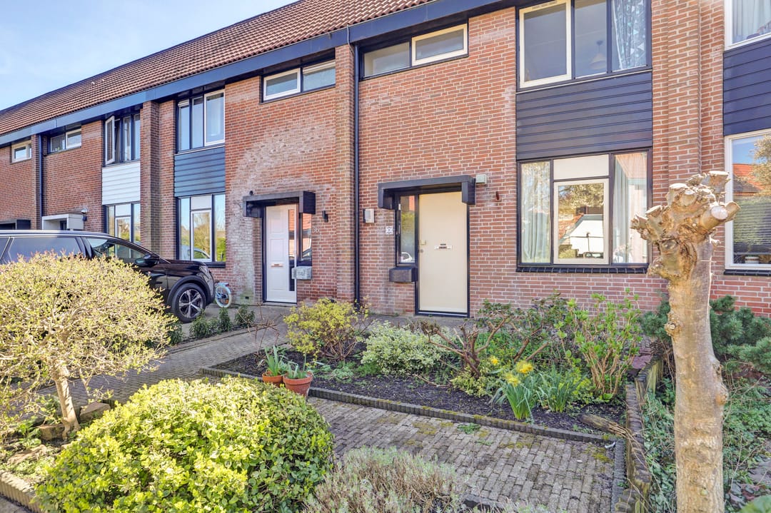 Spacious terraced house with 5 bedrooms and south-facing garden in Andijk Zuid — 23