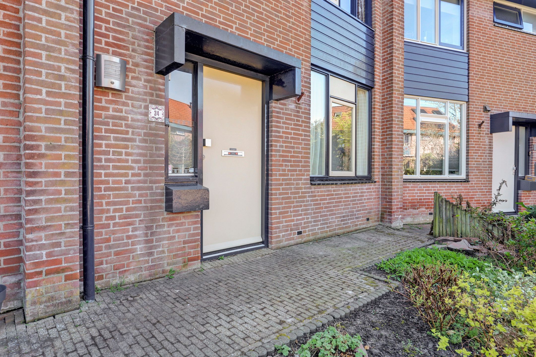 Spacious terraced house with 5 bedrooms and south-facing garden in Andijk Zuid — 24