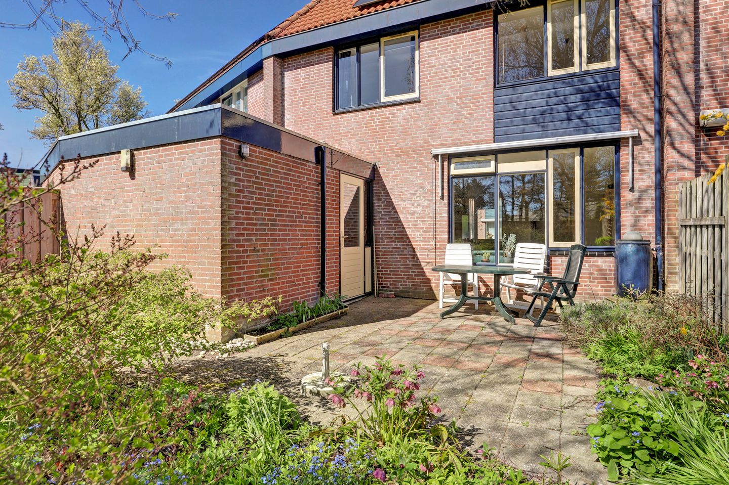Spacious terraced house with 5 bedrooms and south-facing garden in Andijk Zuid — 20