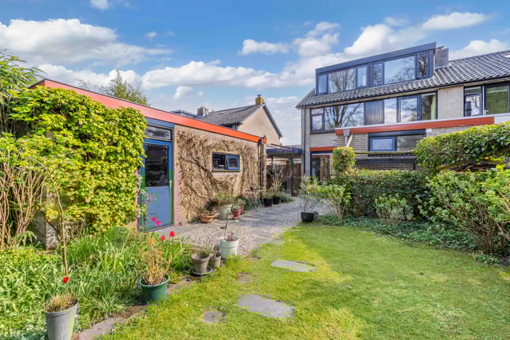 Foto 2 van Hazzeleger 11