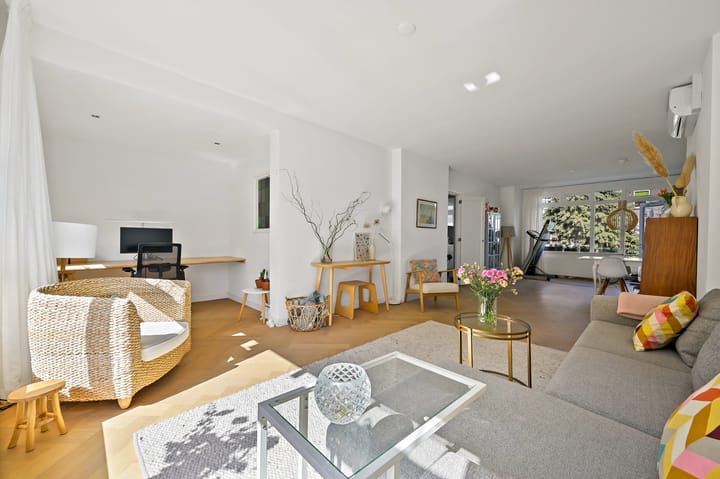 Photo 2 of Amalia van Solmsstraat 146-A