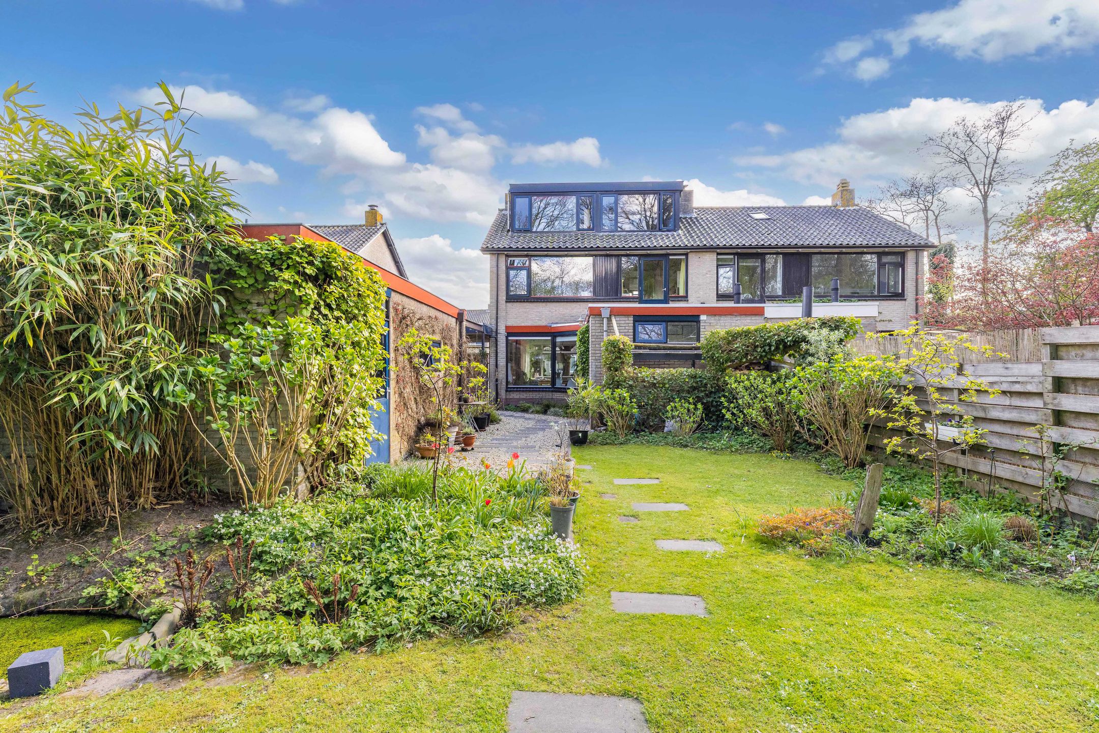 Foto 42 van Hazzeleger 11