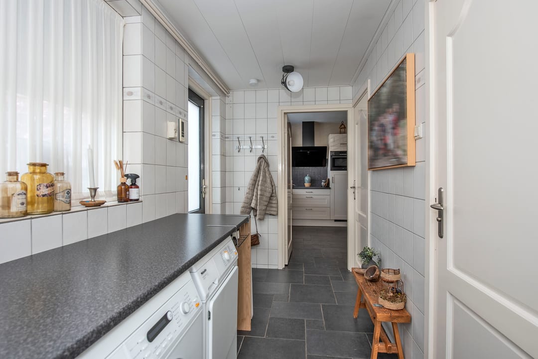 Photo 7 of Haarstraat 161