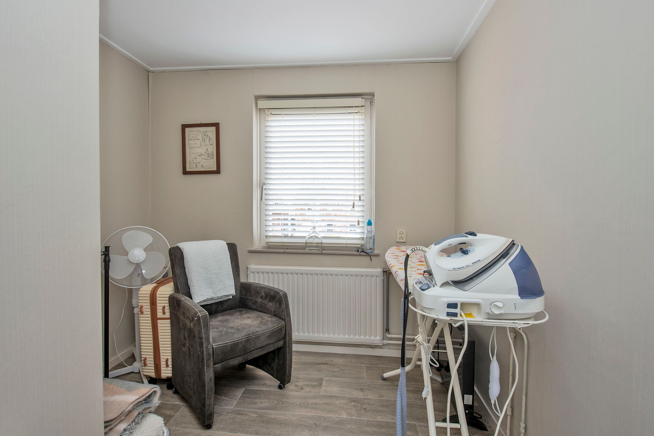 Photo 12 of Haarstraat 161