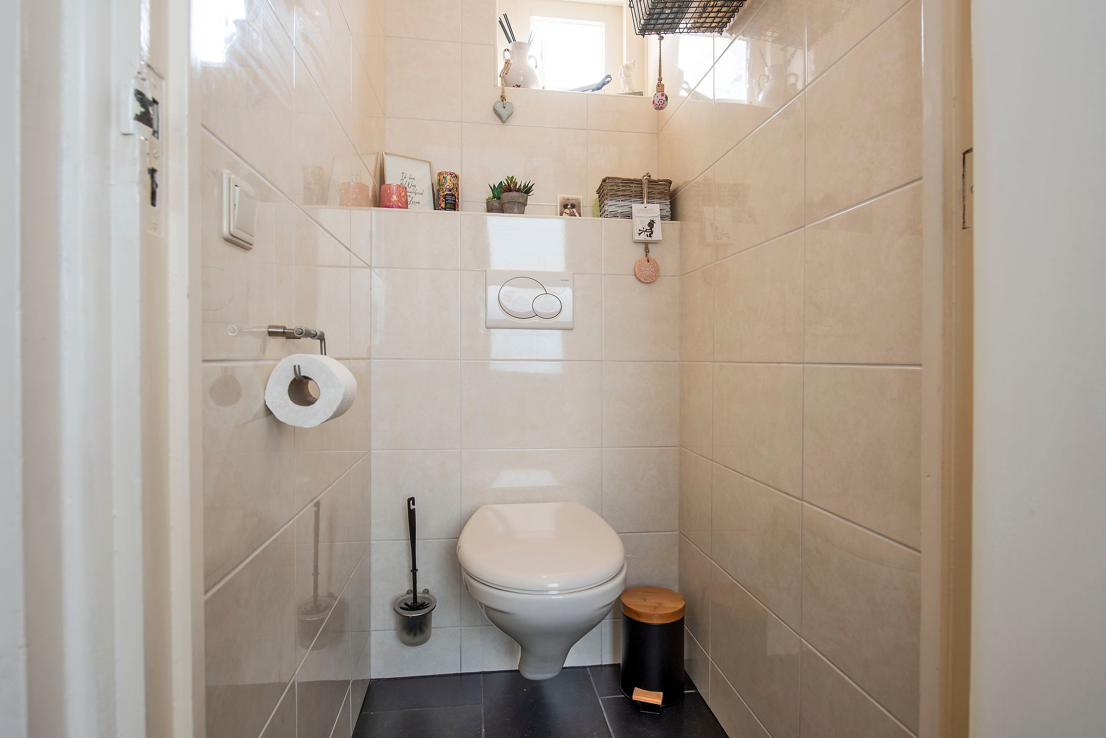 Photo 9 of Haarstraat 161