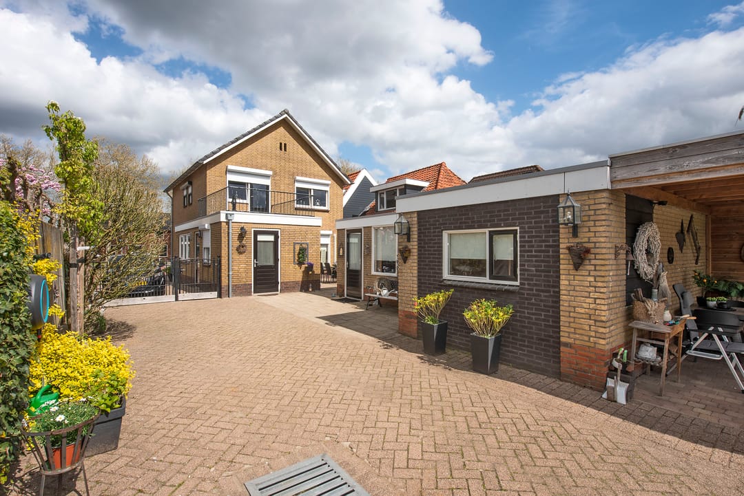 Photo 2 of Haarstraat 161