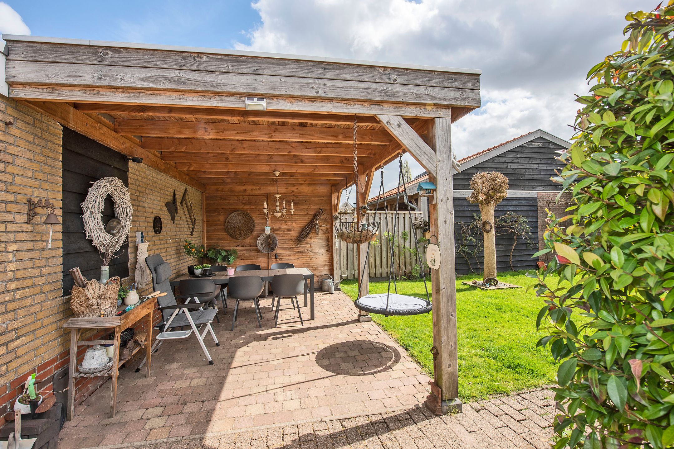 Photo 24 of Haarstraat 161