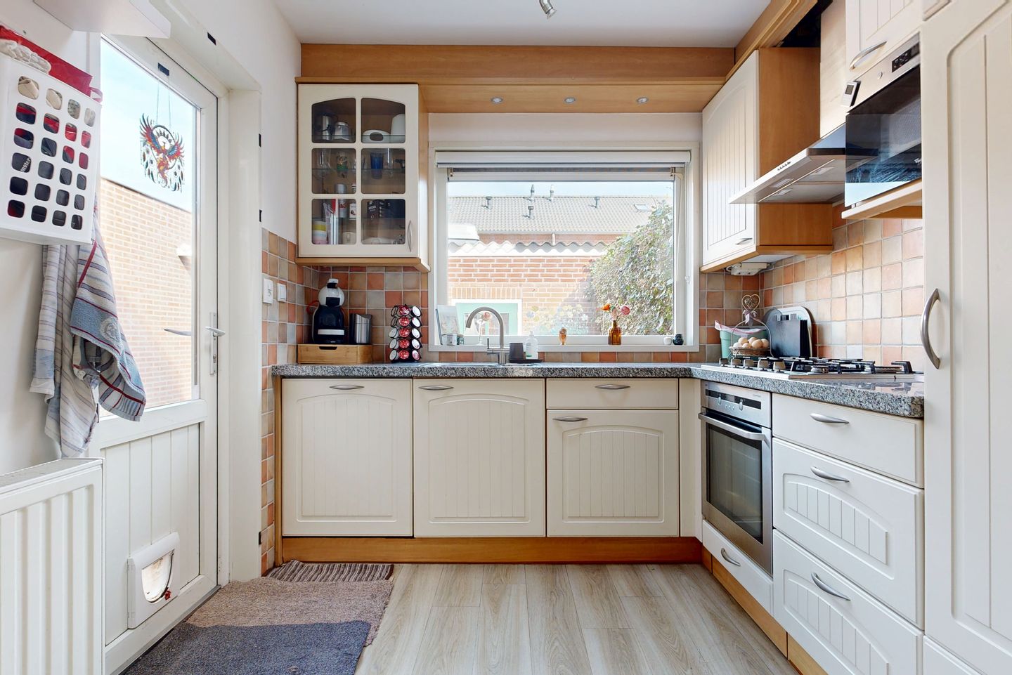 Foto 10 van Dirk Thomaszstraat 3