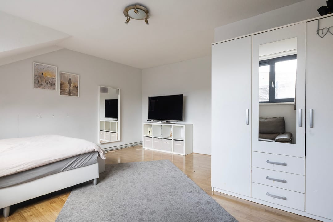 Spacious Townhouse with Five Bedrooms, Parking and Energy Label A — 16