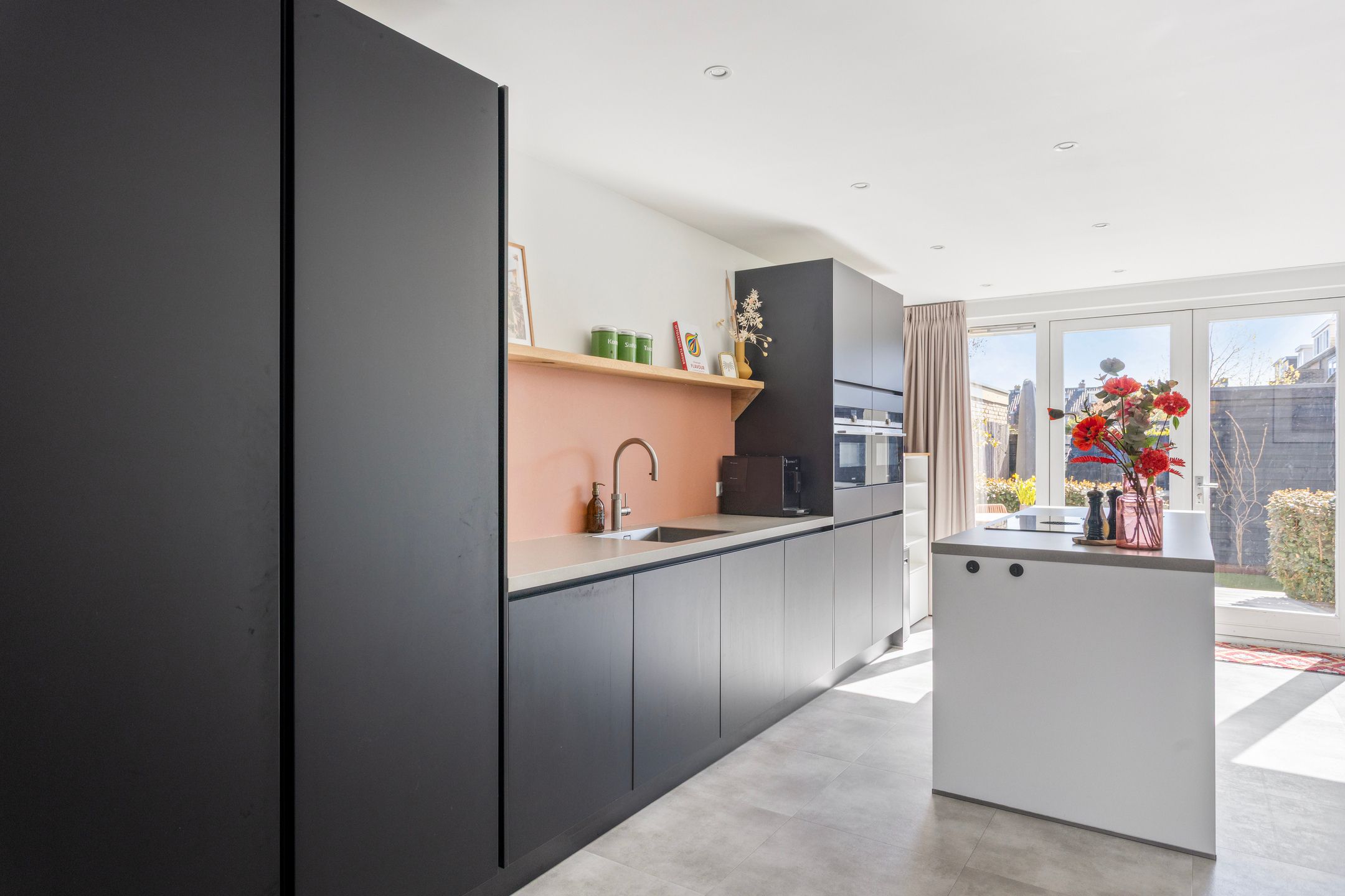 Foto 12 van Meester Ludwigstraat 37