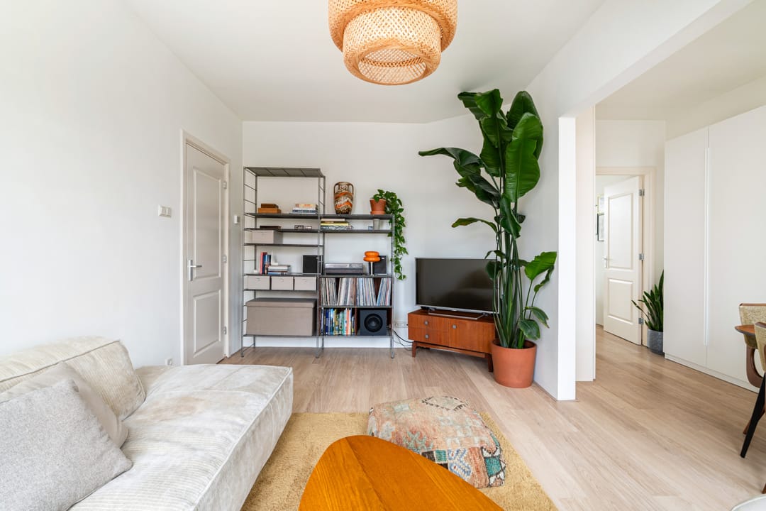 Photo 11 of Hulststraat 8