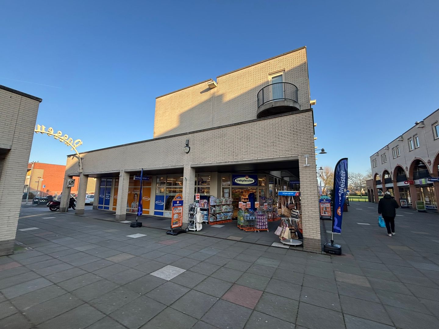 Bekijk foto 4 van Kamperfoelie 11