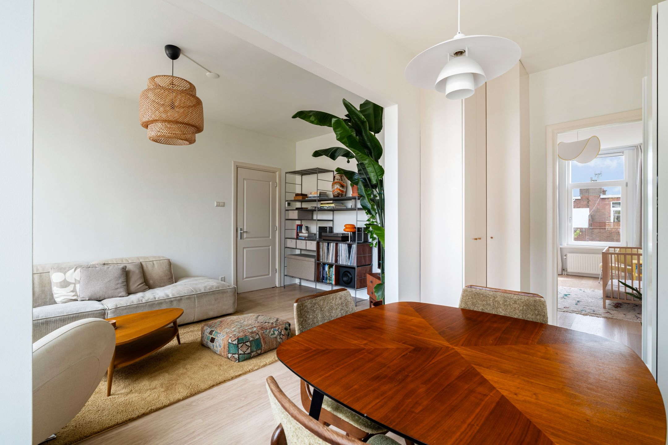 Photo 12 of Hulststraat 8