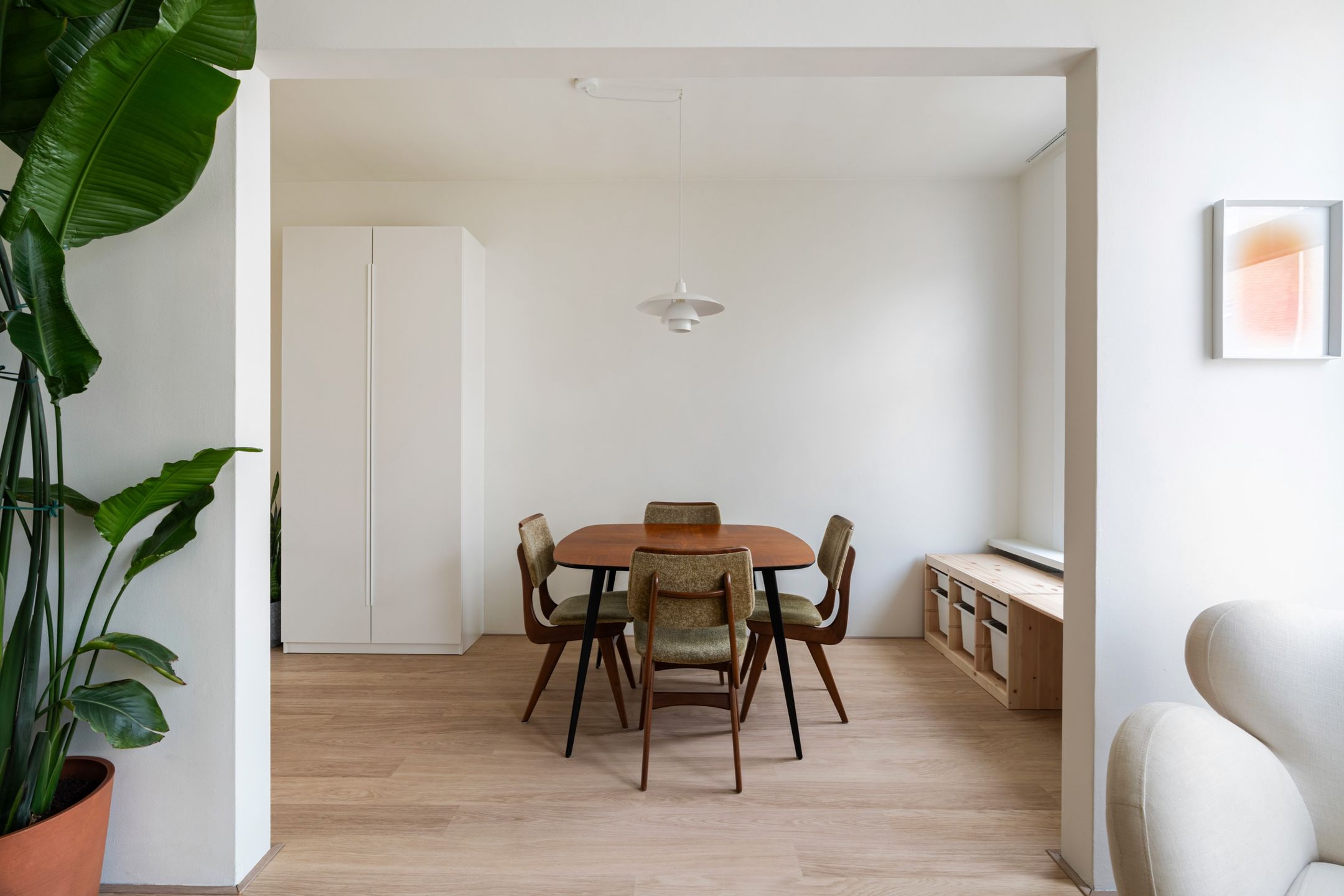 Photo 15 of Hulststraat 8