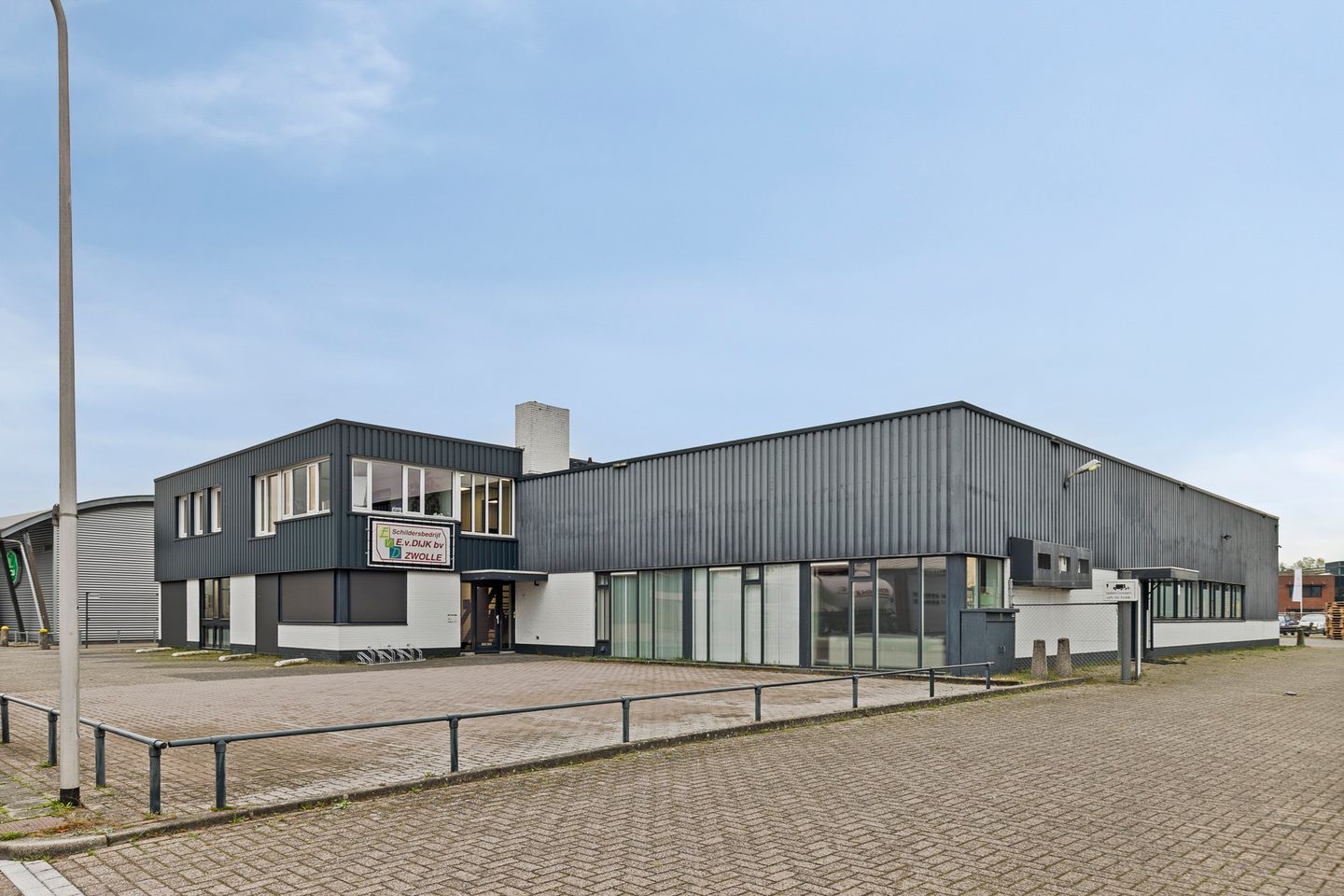 View photo 2 of Curieweg 4