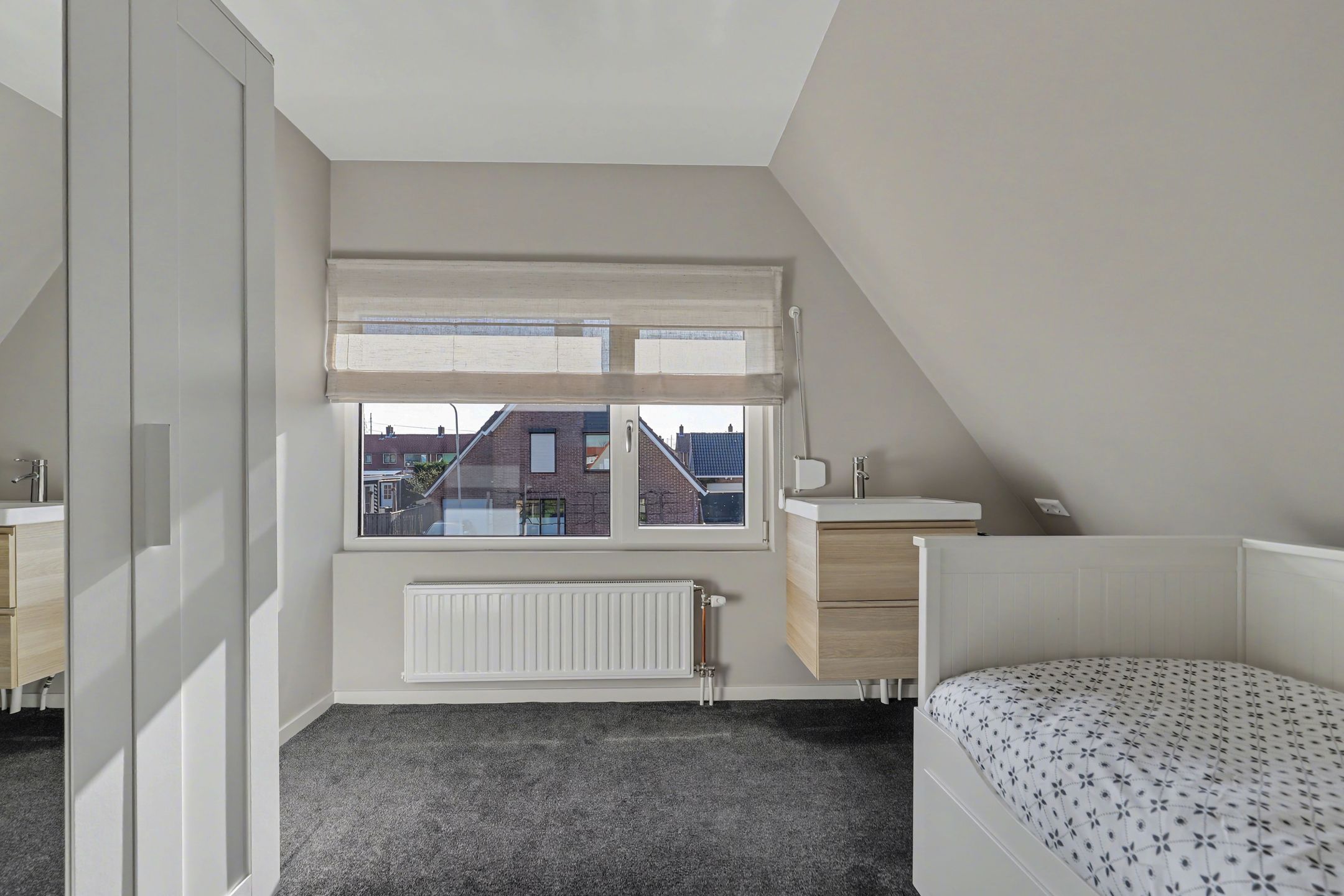 Move-in ready detached home with garage in Krabbendijke — 24