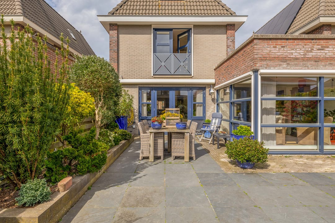 Detached Family Home with Garage in Julianadorp — 26