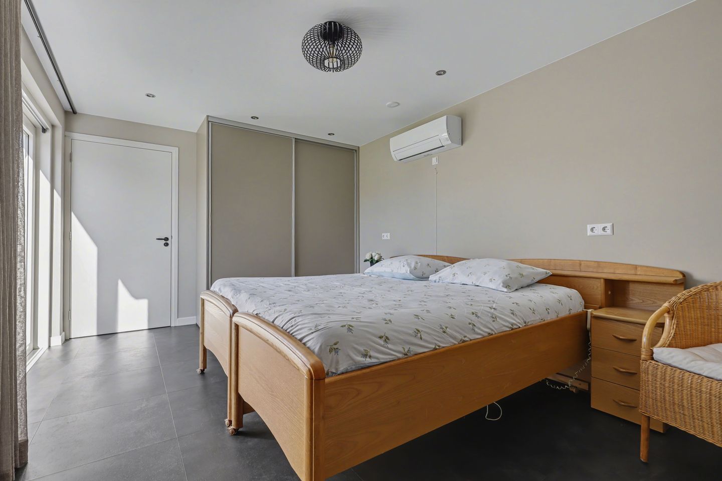 Move-in ready detached home with garage in Krabbendijke — 20