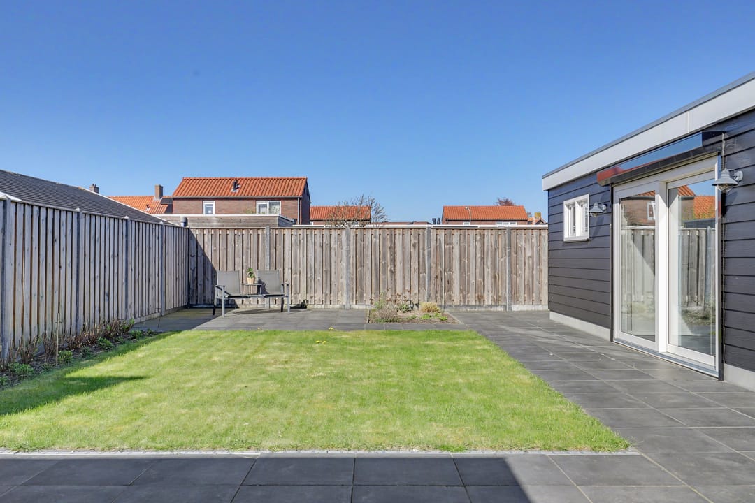 Move-in ready detached home with garage in Krabbendijke — 31