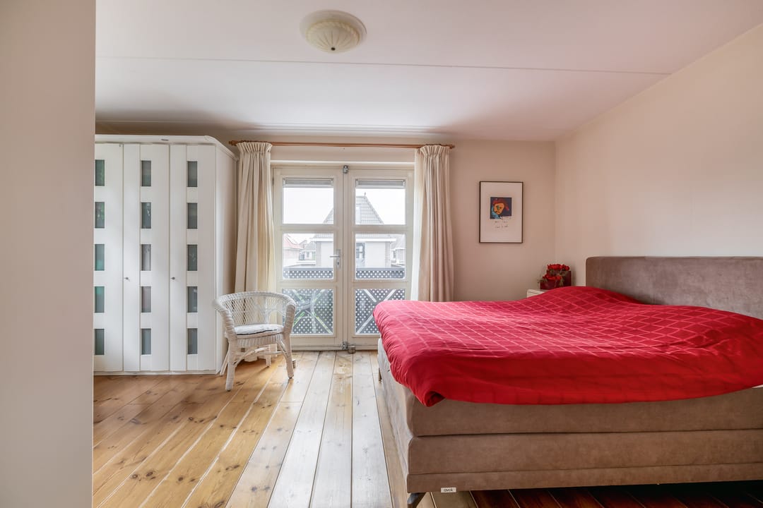 Detached Family Home with Garage in Julianadorp — 17