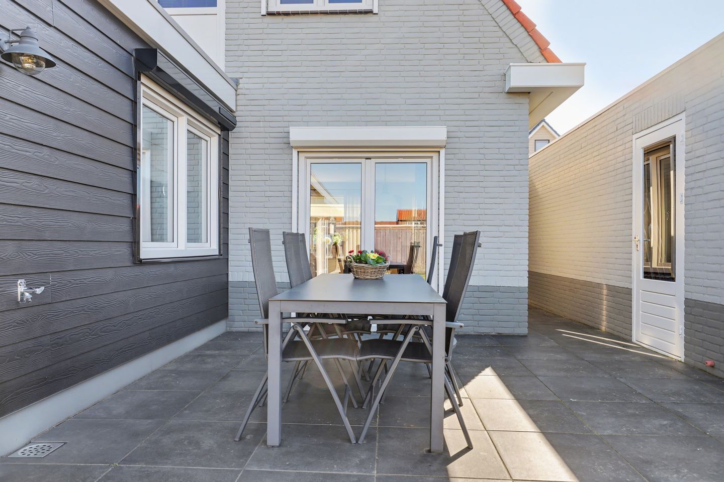 Move-in ready detached home with garage in Krabbendijke — 35