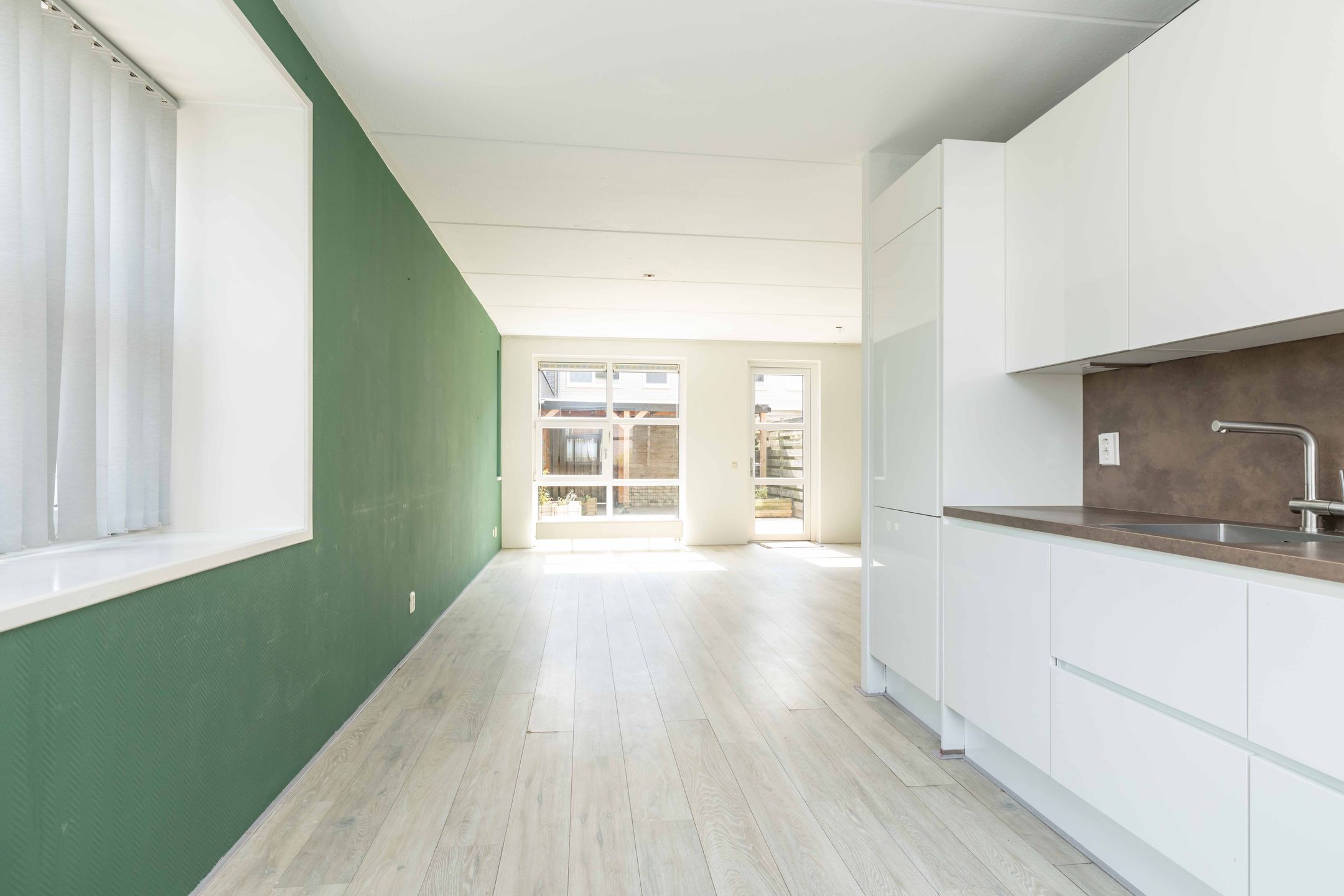 Photo 15 of Wilhelminastraat 136