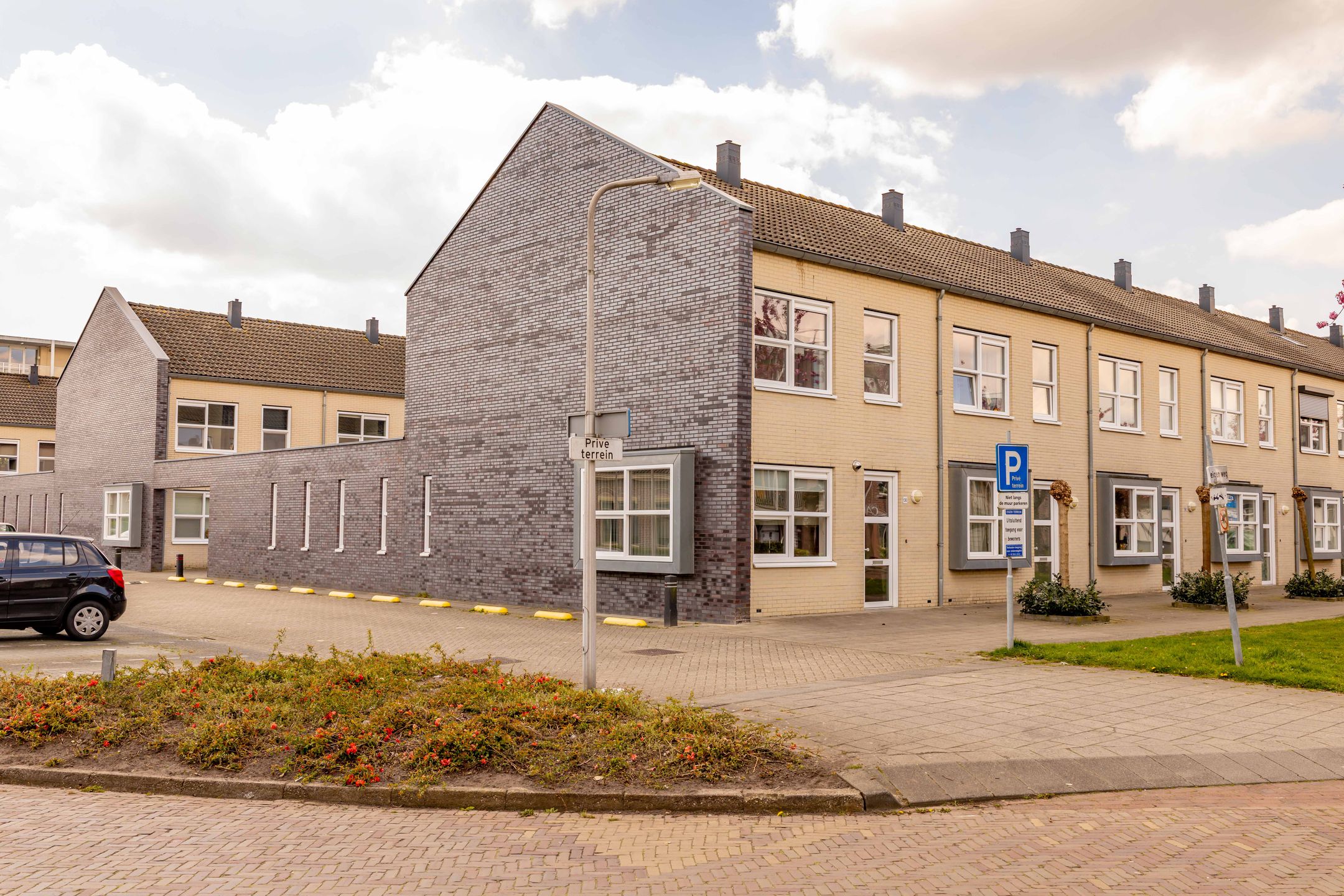 Photo 45 of Wilhelminastraat 136