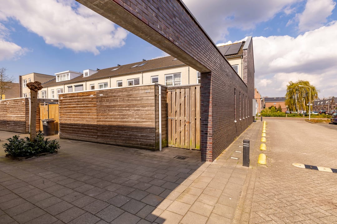 Photo 41 of Wilhelminastraat 136